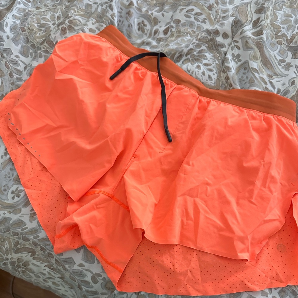 Lululemon Fast and Green shorts